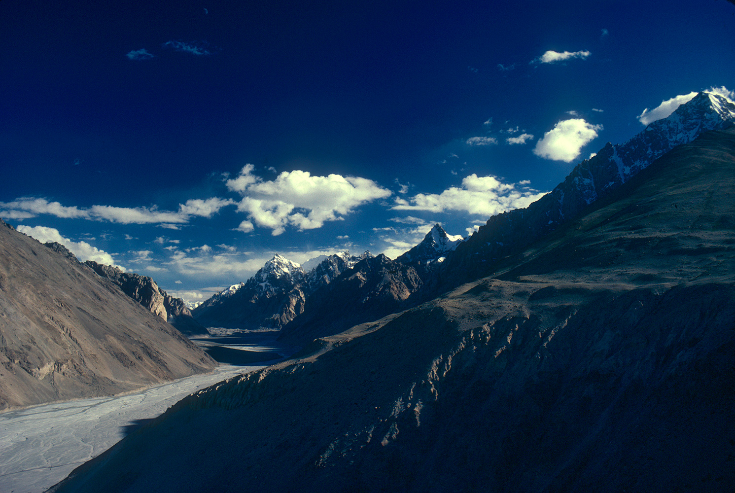 A view south into the Braldu from below the Shimshal Pass. This valley leads to the Lukpe LaCanon A1, 28mm