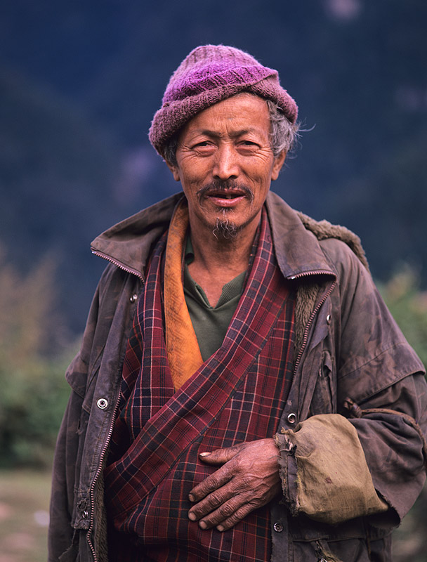 A man at this village north of Punakha in the Mo Chhu valleyBronica ETRSi, 75mm, Fuji Velvia