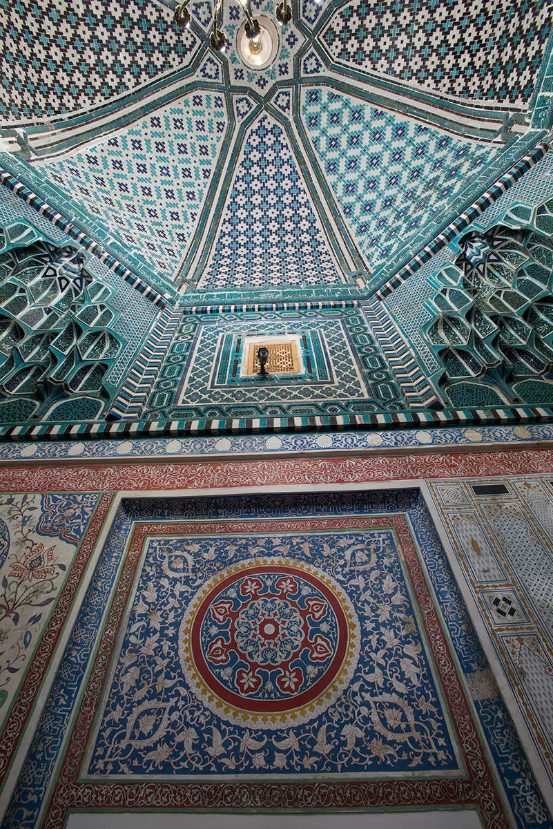 Kussan ibn Abbas MasjidThe Ziarat Khona or pilgrims room. Built in 1334 on C11 foundations.
