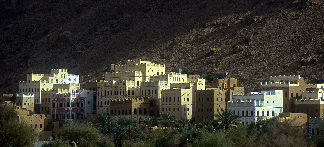 Passed on our journey from al-Mukalla to Shibam in the HadramawtNikon F5, 180mm, Fuji Velvia 100