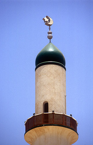Minaret of the {quote}Grande Mosque{quote} in the town centreNikon F5, 180mm, Fuji Velvia 100