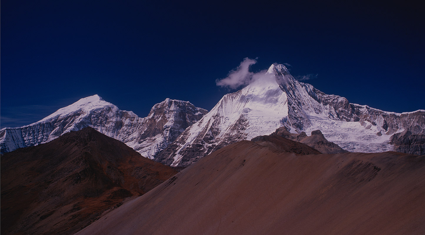 From the crest of the Nyele La, circa 4890mBronica ETRSi, 75mm, Fuji Velvia