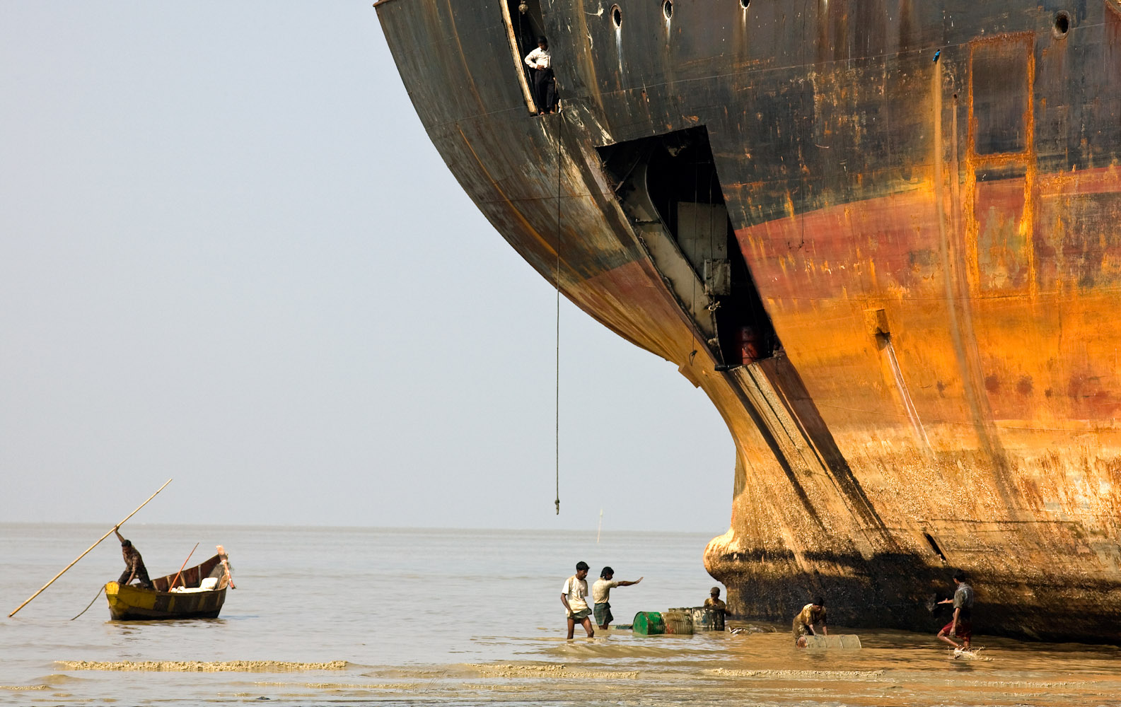Bangladesh_Ship_Breaking_7058_PRINT