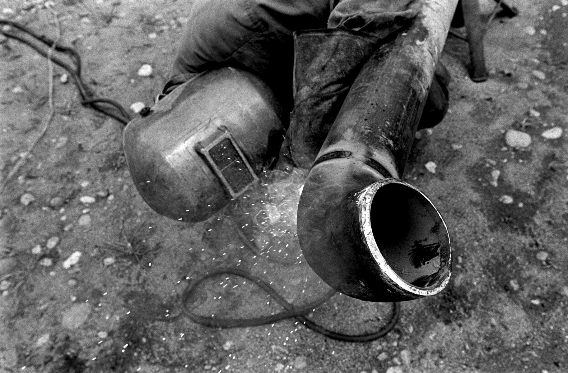 Pipeline worker in Tarapoa, Ecuador 2000