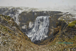 Waterfall-in-Iceland_0950