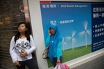 Views of Hong Kong Buddhist temples and Street scenes. Kris Snibbe/Harvard Staff Photographer