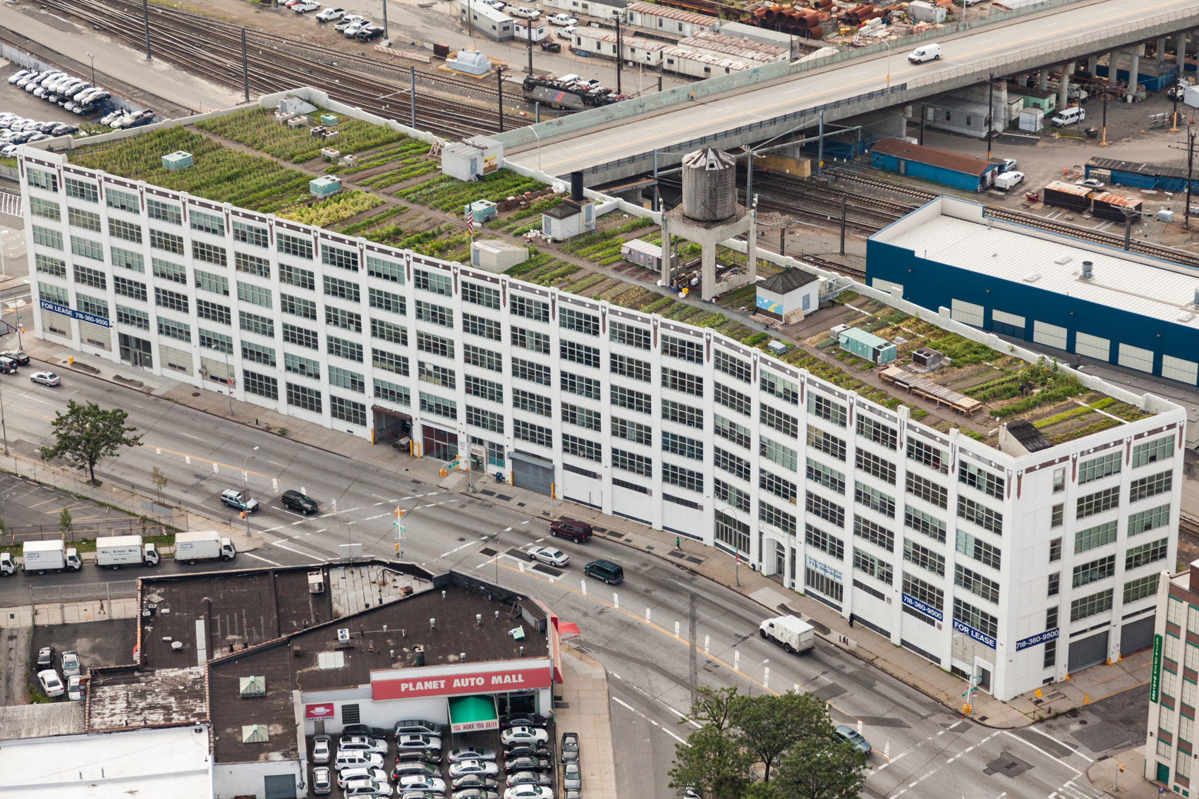 Founded in 2010 and growing 50,000 lbs of produce a year, the Brooklyn Grange operates the world's largest rooftop soil farms, located on two New York rooftops in Brooklyn and Queens.