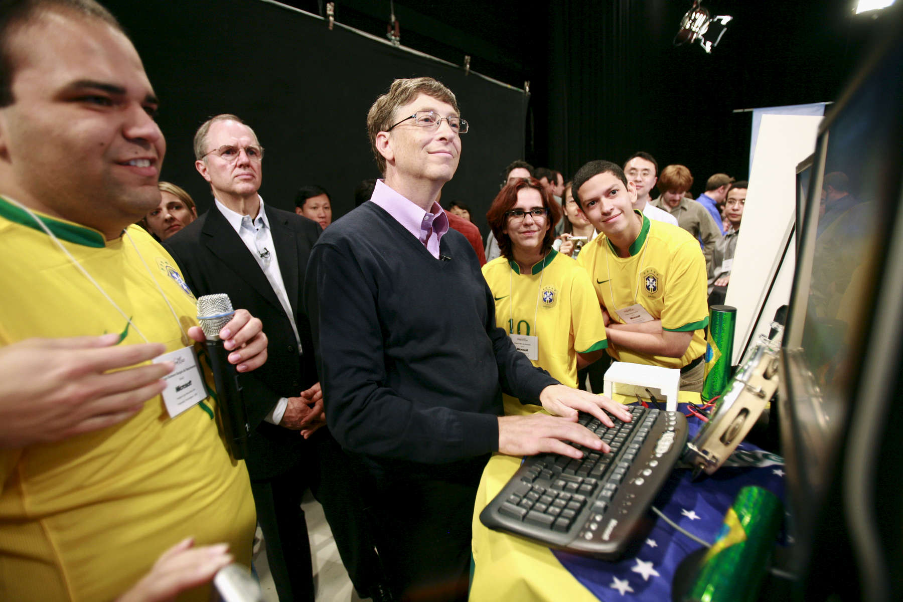 Bill Gates, Microsoft. 