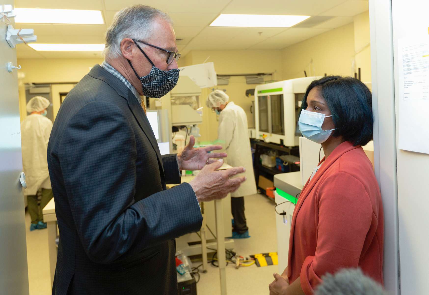 Governor Jay Inslee visits the UW Virology Lab. 