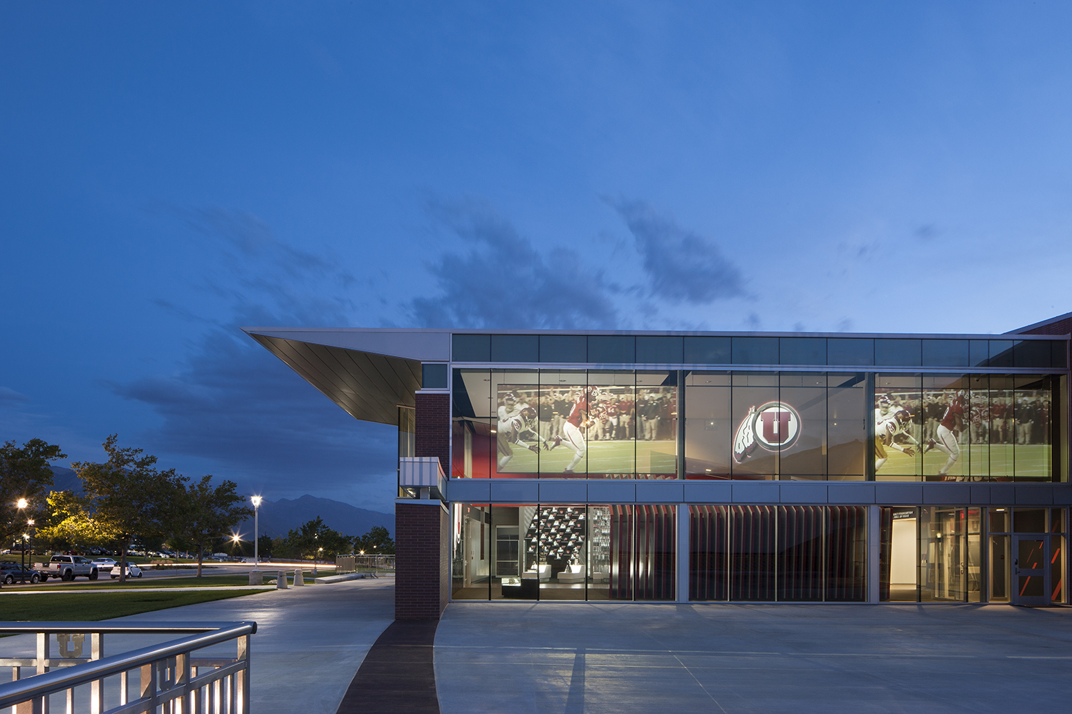 Spence and Cleone Eccles Football Center for VCBO ArchitectsArchitectural Photography by: Paul Richer / RICHER IMAGES