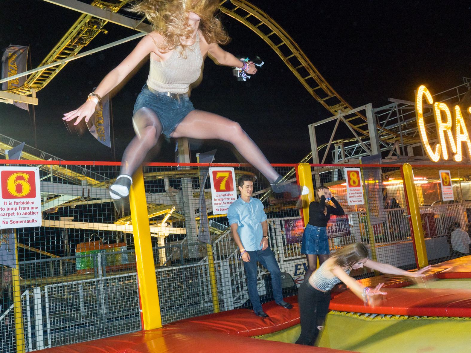 Sussex University students at a Freshers party on Brighton Pier make use of the facilities. The University of Sussex is a public research university situated on a large and open green field site on the South Downs, East Sussex. It is located on the edge of the city of Brighton and Hove. Taking its name from the historic county of Sussex, the university received its Royal Charter in August 1961.Freshers are inducted during Freshers' Week - the first week of the Academic year - ran by the Students' Union of that University, and is usually one of the busiest and most fun weeks of the year. ©Peter Dench/Getty Images Reportage