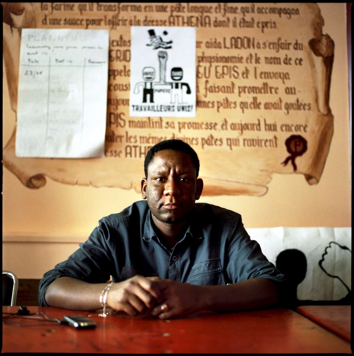 Mamoudou Diawo est Mauritanien et est arrivé en France en 2004. En grêve depuis le 19 Mai 2008, il travaille dans l'un des restaurants du groupe PASTAPAPA. Il occupe avec 7 autres grévistes, et quelques soutiens, le restaurant PASTAPAPA de la rue Jean Mermoz à Paris.