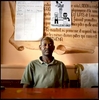 Yahya est Mauritanien et est arrivé en France en 2002. En grêve depuis le 19 Mai 2008, il travaille dans l'un des restaurants du groupe PASTAPAPA. Il occupe avec 7 autres grévistes, et quelques soutiens, le restaurant PASTAPAPA de la rue Jean Mermoz à Paris.