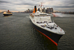 QE2 Departs NYC Last Time