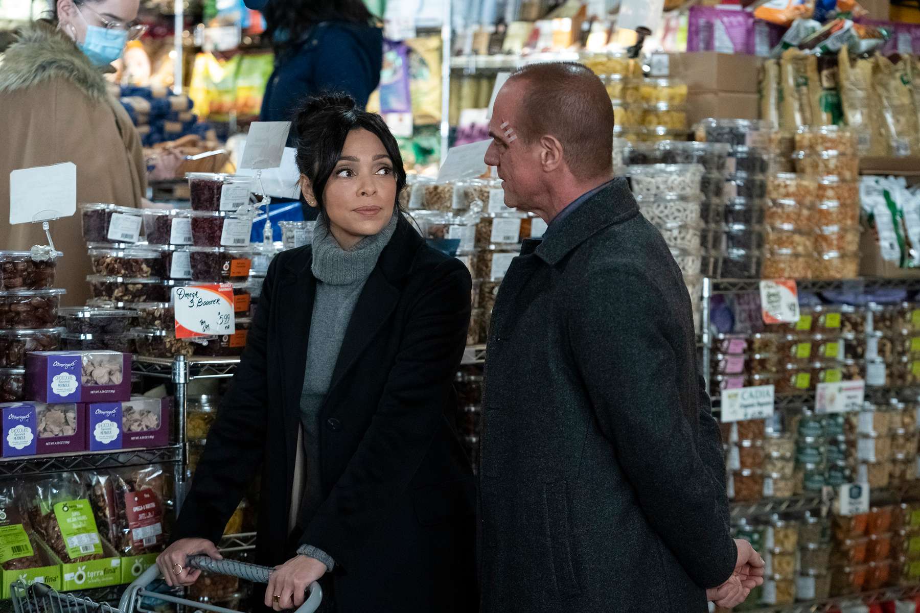 LAW & ORDER: ORGANIZED CRIME -- {quote}Say Hello To My Little Friend{quote} Episode 103 -- Pictured: (l-r) Tamara Taylor as Angela Wheatley, Christopher Meloni as Detective Elliot Stabler -- (Photo by: Heidi Gutman/NBC)