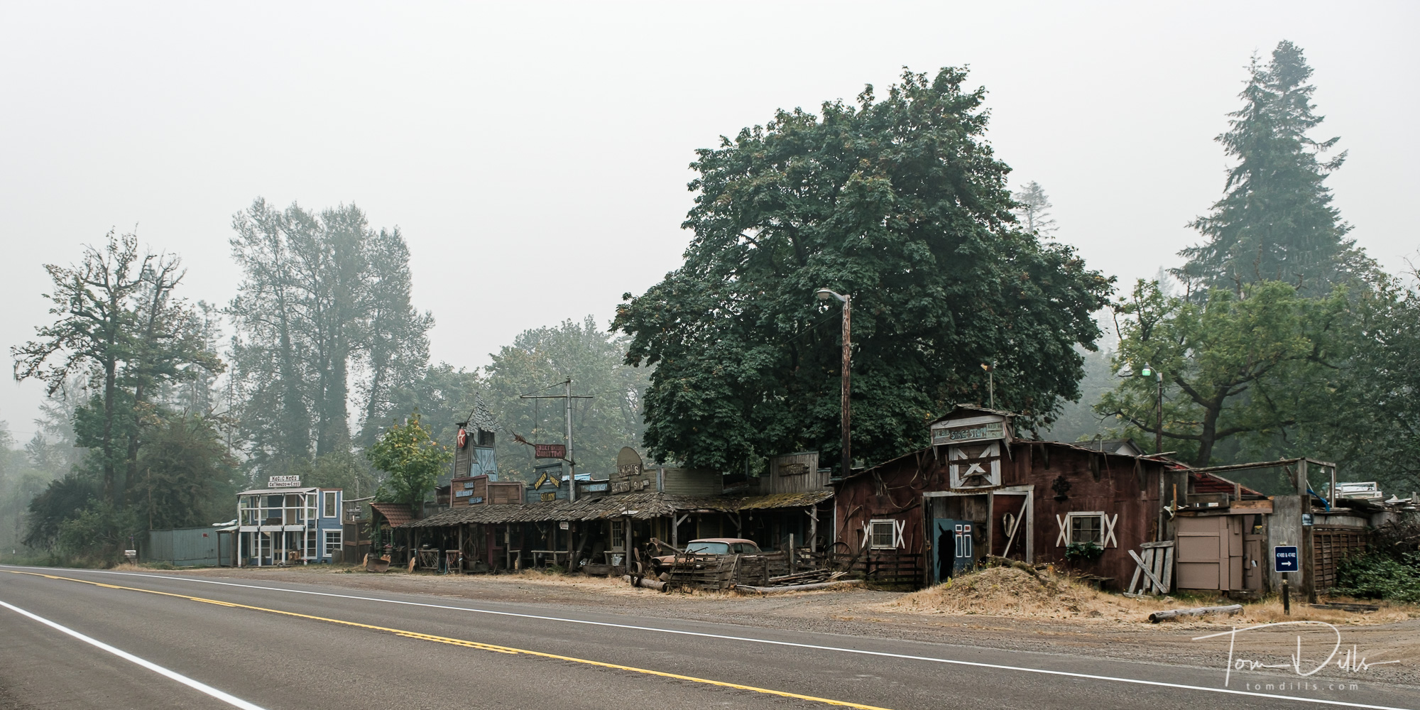 Abandoned storefronts along US-20 near Foster, Oregon
