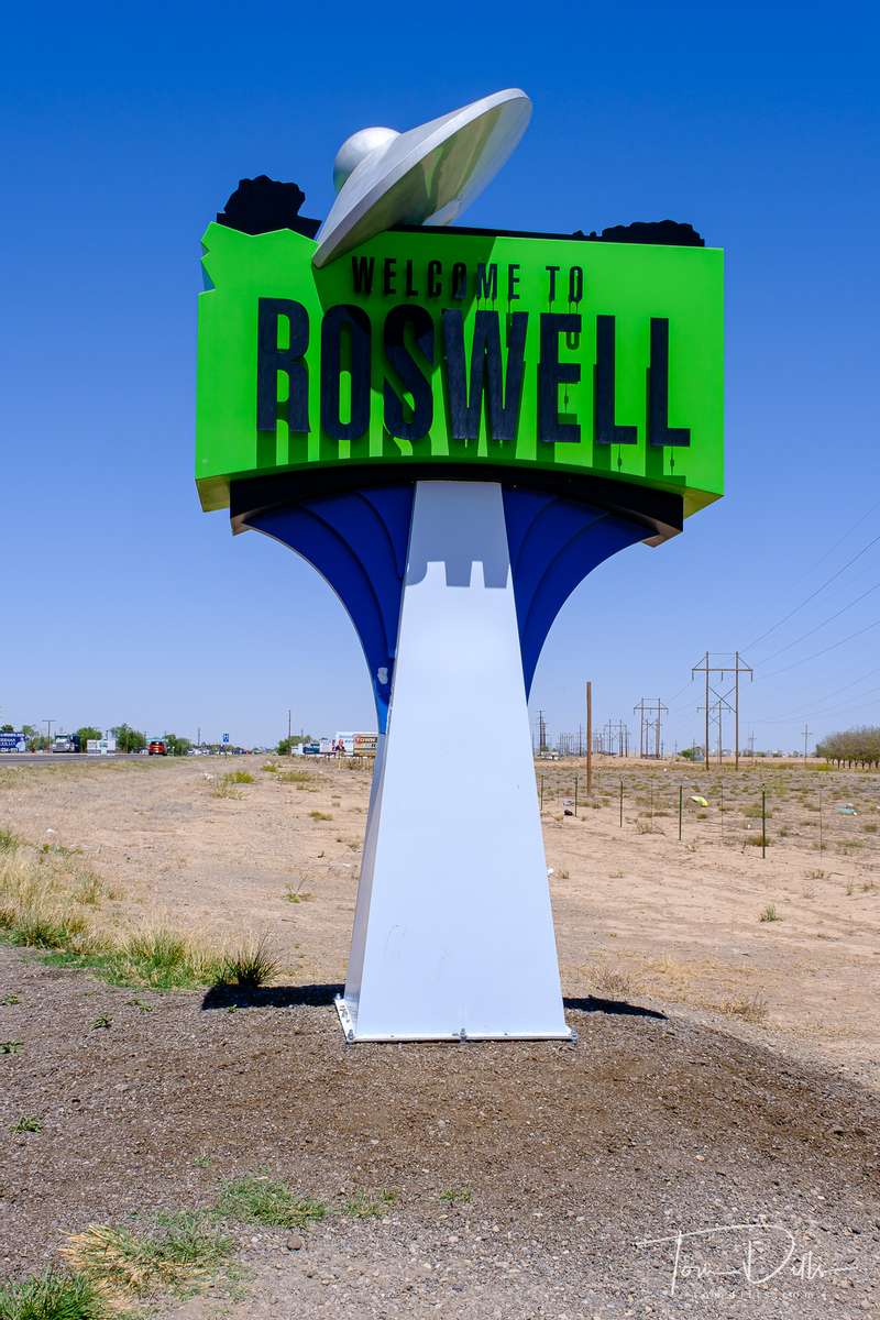 {quote}Welcome to Roswell{quote} sign.  Roswell, New Mexico