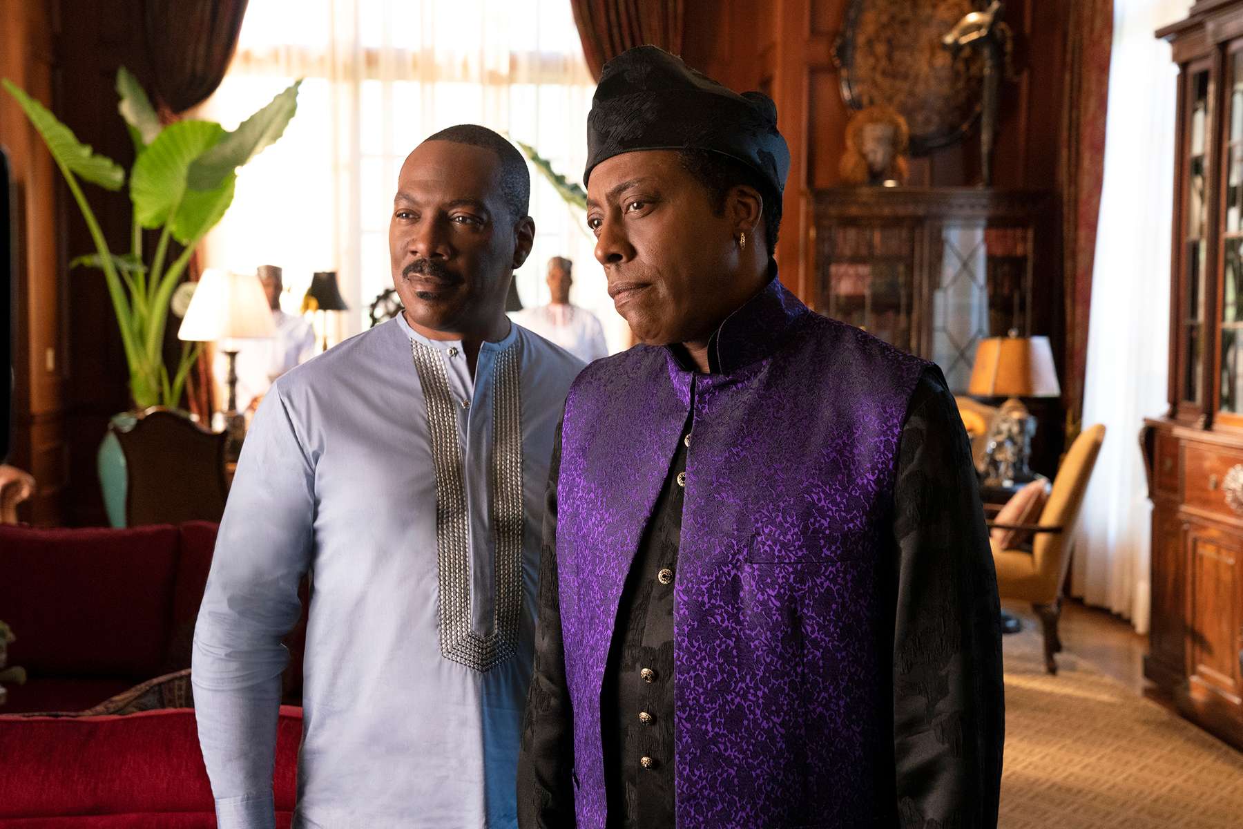Eddie Murphy and Arsenio Hall star in COMING 2 AMERICA Photo: Quantrell D. Colbert© 2020 Paramount Pictures
