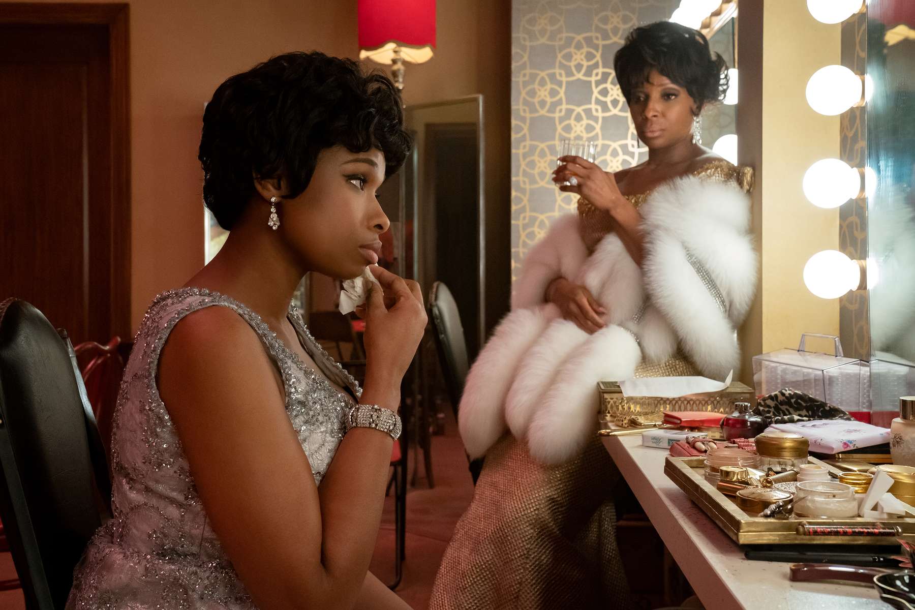  R_09165_RCJennifer Hudson stars as Aretha Franklin and Mary J. Blige as Dinah Washington inRESPECT, A Metro Goldwyn Mayer Pictures filmPhoto credit: Quantrell D. Colbert