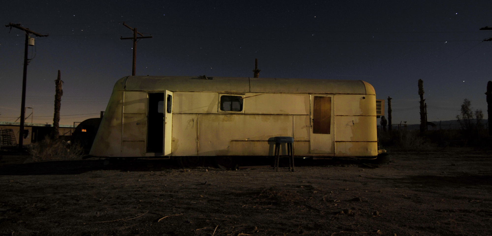 Salton Sea Beach. Photo taken between 1999-2010. I tried to find this trailer but without luck. 