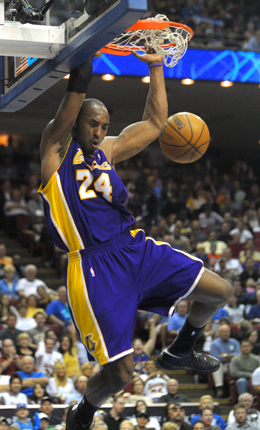 kobe bryant dunks on. Sports: LA Lakers Kobe Bryant