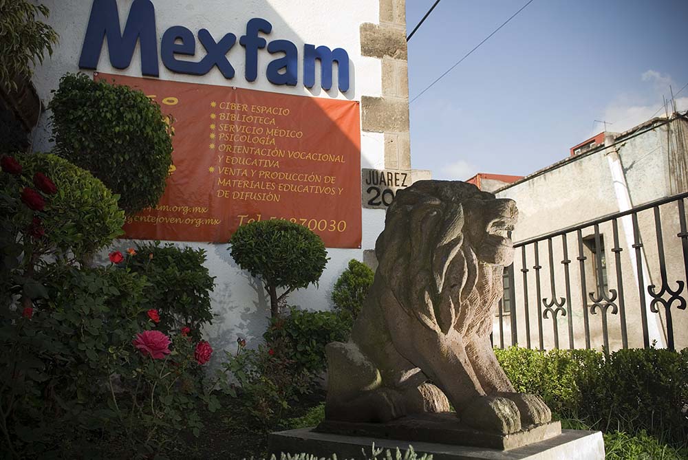 Outside the main offices of Mexfam  in Mexico City. During 2007, Mexfam provided 1,213,043 medical services, 415,217 contraception counseling sessions and  distributed 1,580,886 contraceptives. Over the course of the year 187,096 young people participated in sexual and reproductive health training sessions and workshops conducted by Mexfam across the country. 