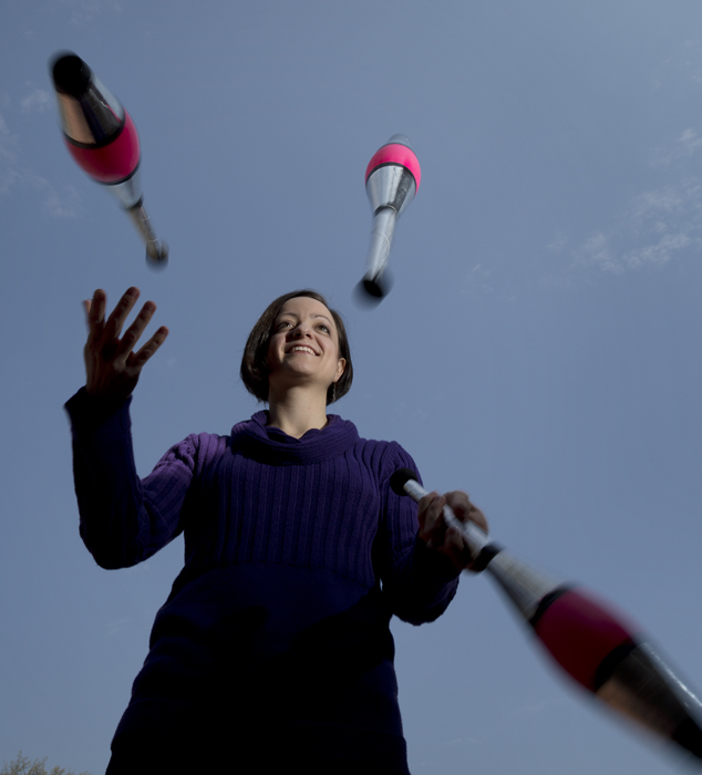 Jen Slaw is a professional juggler who gave up her career as a structural engineer to pursue her dream.