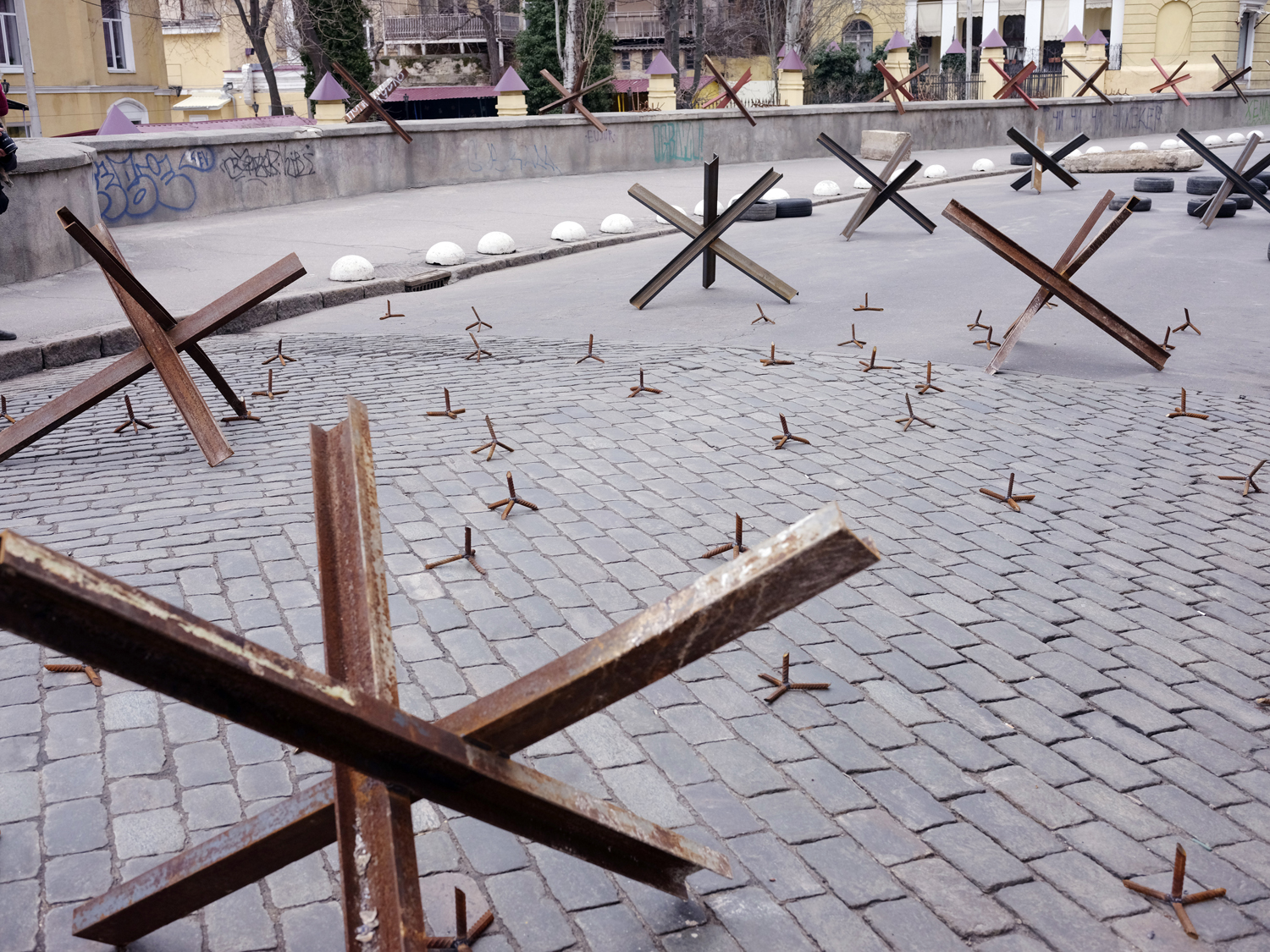 Odesa, Ukraine 03/14/2022The center of Odesa shows the signs of measure the military are taking to defend the city from Russian forces. Steel anti tank {quote}hedgehogs{quote} litter many of the main streets leading to central Odesa. Jehad Nga