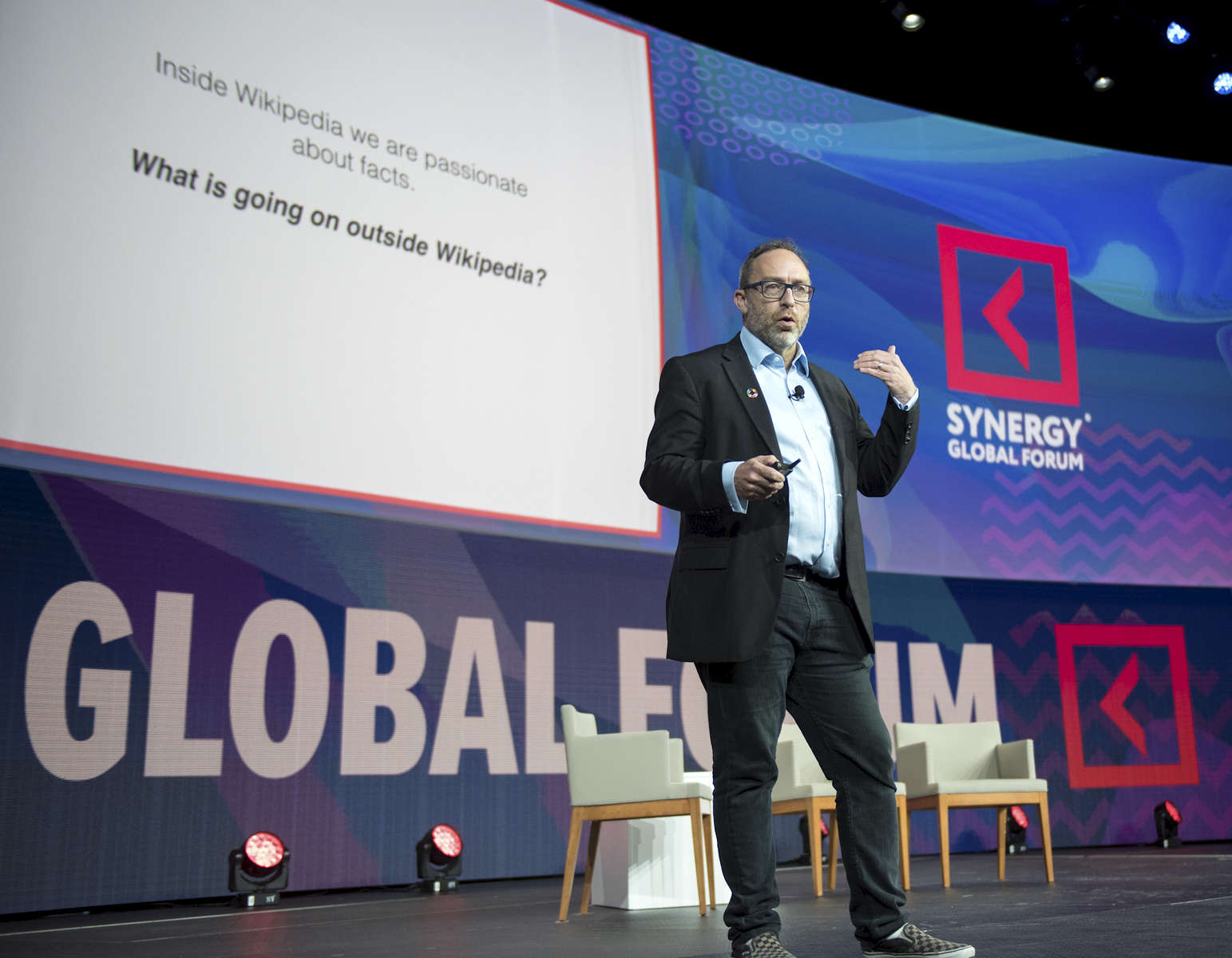 Jimmy Wales is speaking at the Synergy Global Forum NY at The Theater at Madison Square Garden October 28, 2017. Photo by Ron Wyatt Photography