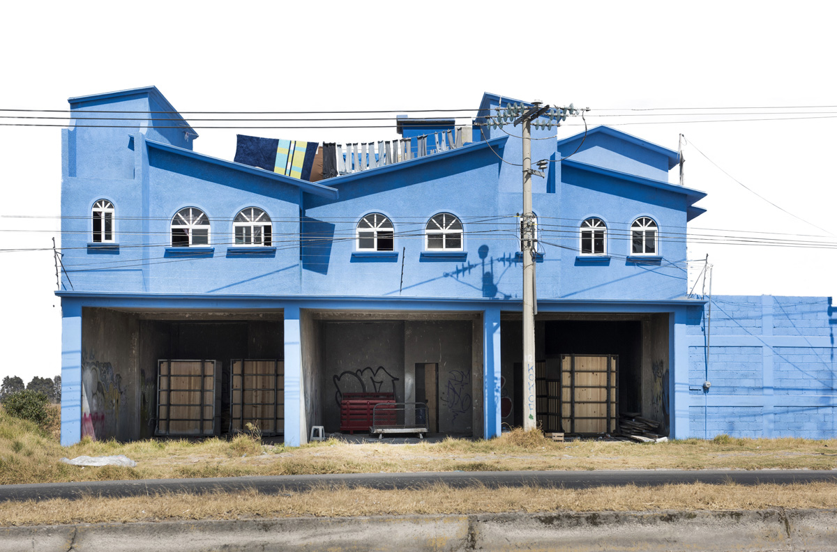 Arquitectura Libre, blue house on  the outskirts of Toluca comming from Nevado de Toluca, Estado de Mexico, Mexico