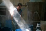 The air in La Nueva Esperanza is thick with talc powder. When inhaled, talc causes lung damage. Despite health risks, many workers do not comply with safety standards as they find the masks cumbersome to work with. According to workers, the previous owner did not require or supply all of the appropriate safety equipment