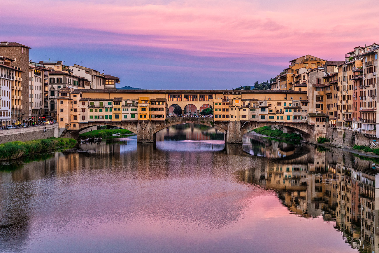 The beauitful Pontevecchio Bridge in Florence