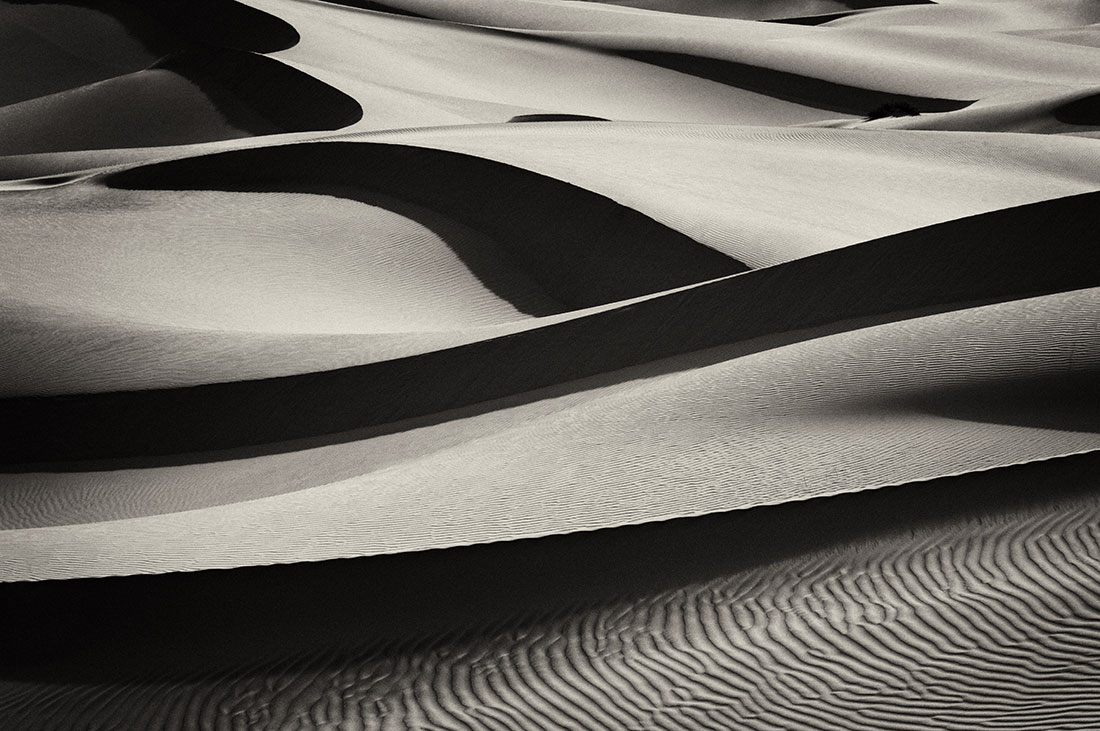 The surreal Mesquite Sand Dunes in Death Valley
