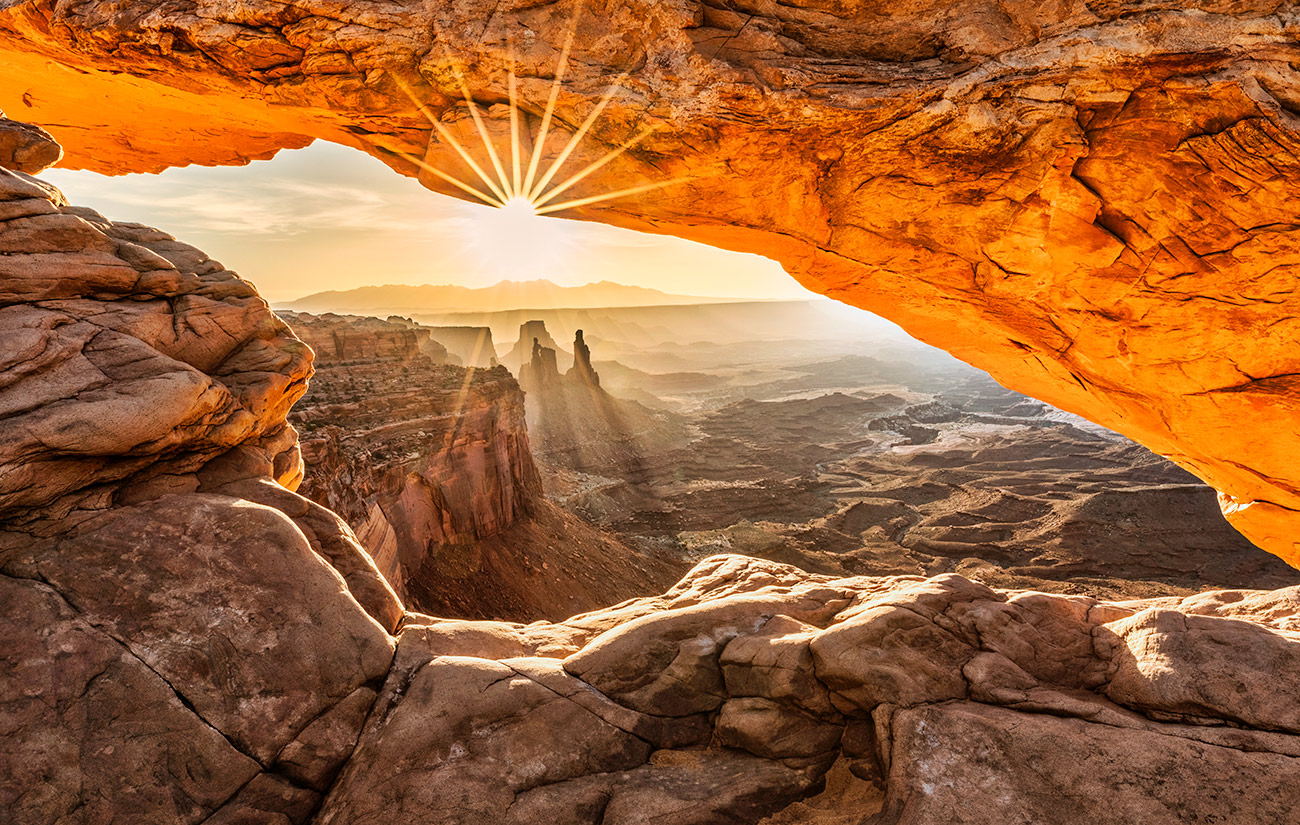 Mesa Arch sunrise in Canyonlands National Park