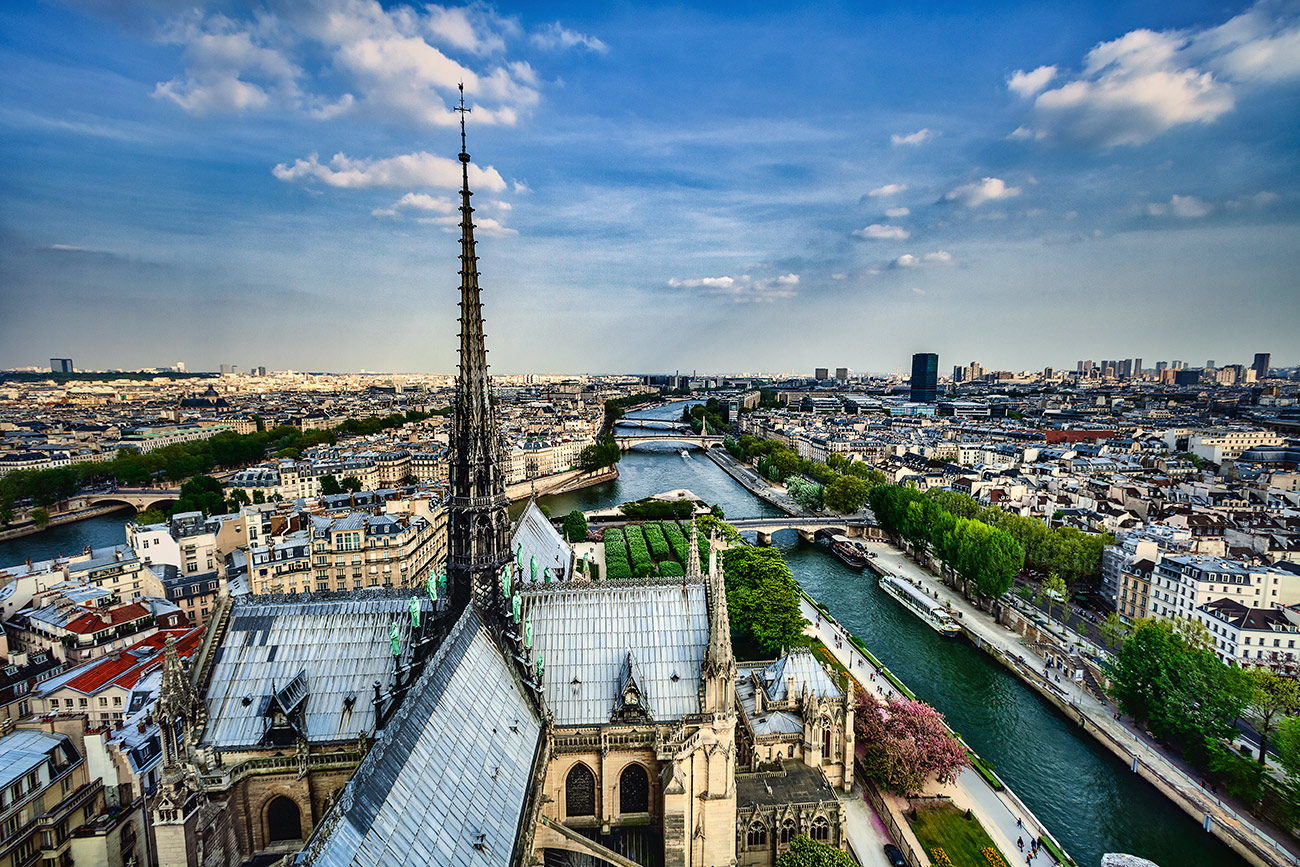 notre dame cathedral spire