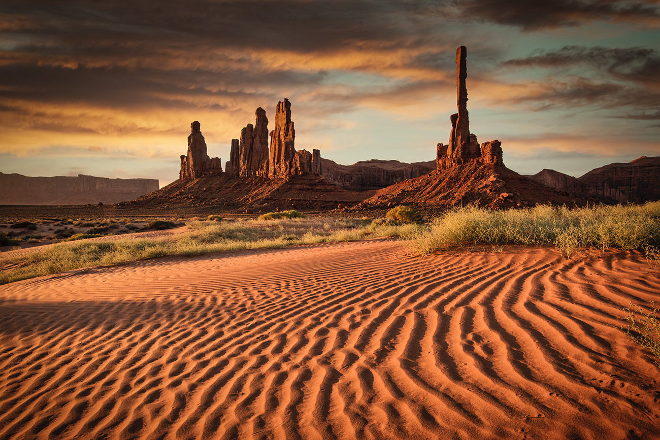Totem Pole at sunrise in Monument Valley