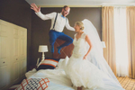 mansion-delaware-buffalo-ny-wedding-photograpy-bed-jumping
