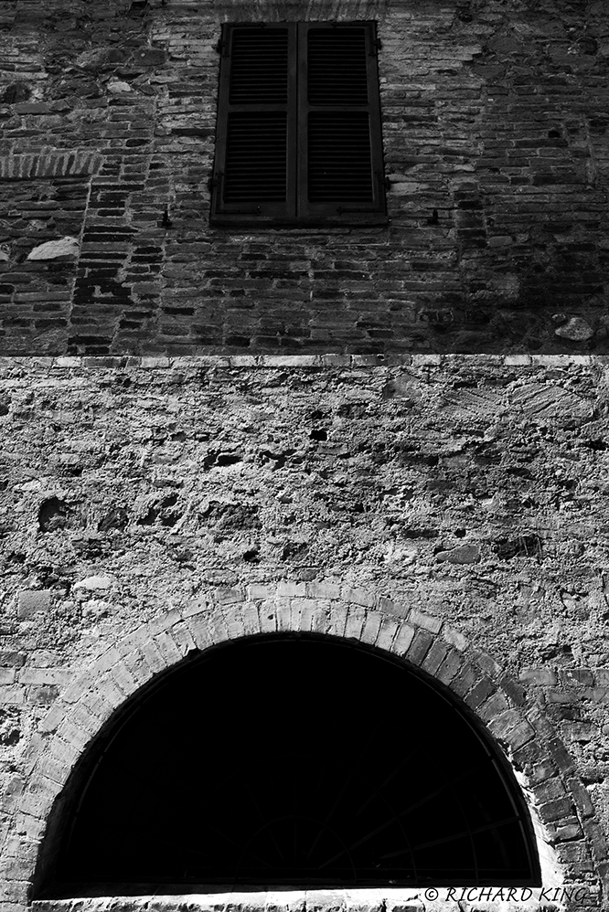 Umbria, ItalyImage No: 15-028732-BWClick HERE to Add to Cart