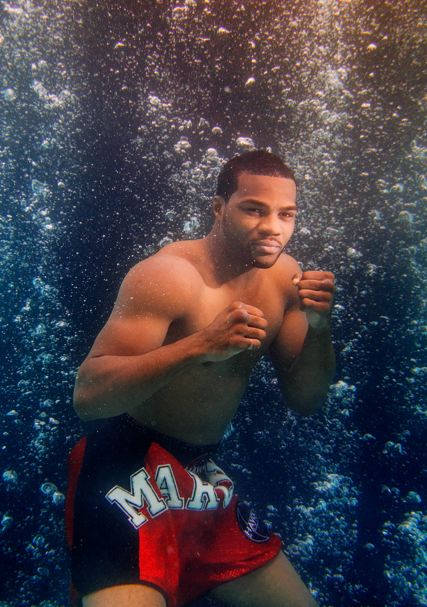 boxer pose sunderwater