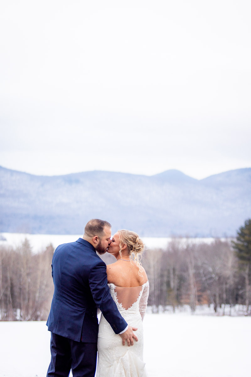 Vermont-Wedding-Photographer-candid-documentary-club-mountain-top-inn-DJ-62