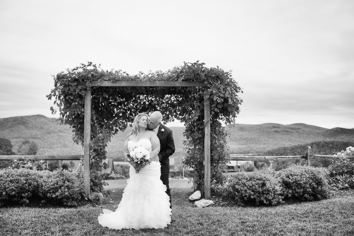 vermont-wedding-photographer-photography-best-destination-Mountain-Top-Inn-8