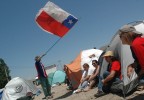Lider (the largest supermarket chain in Chile) employees camp out along the highway during a strike.  