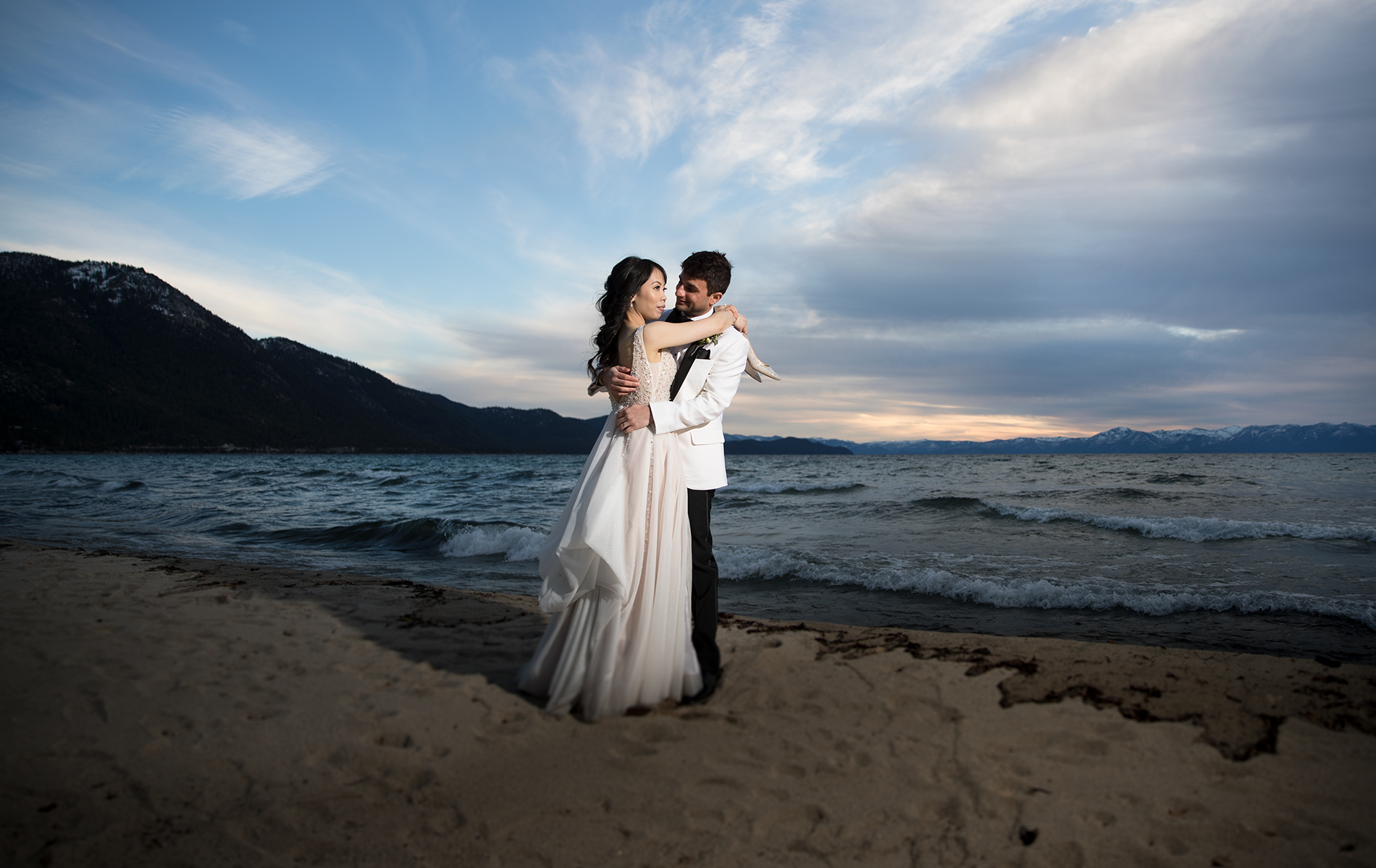 Tahoe-Hyatt-sunset-wedding-ceremony