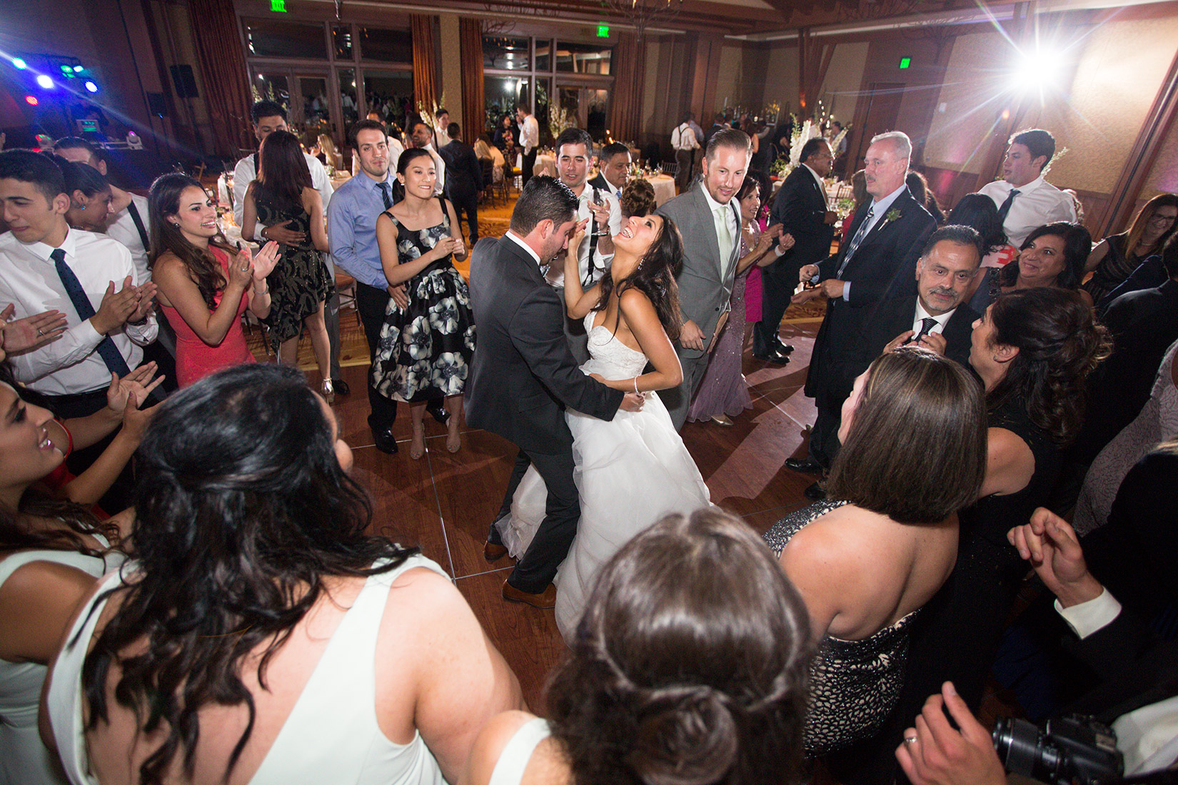 Tahoe-wedding-dancing