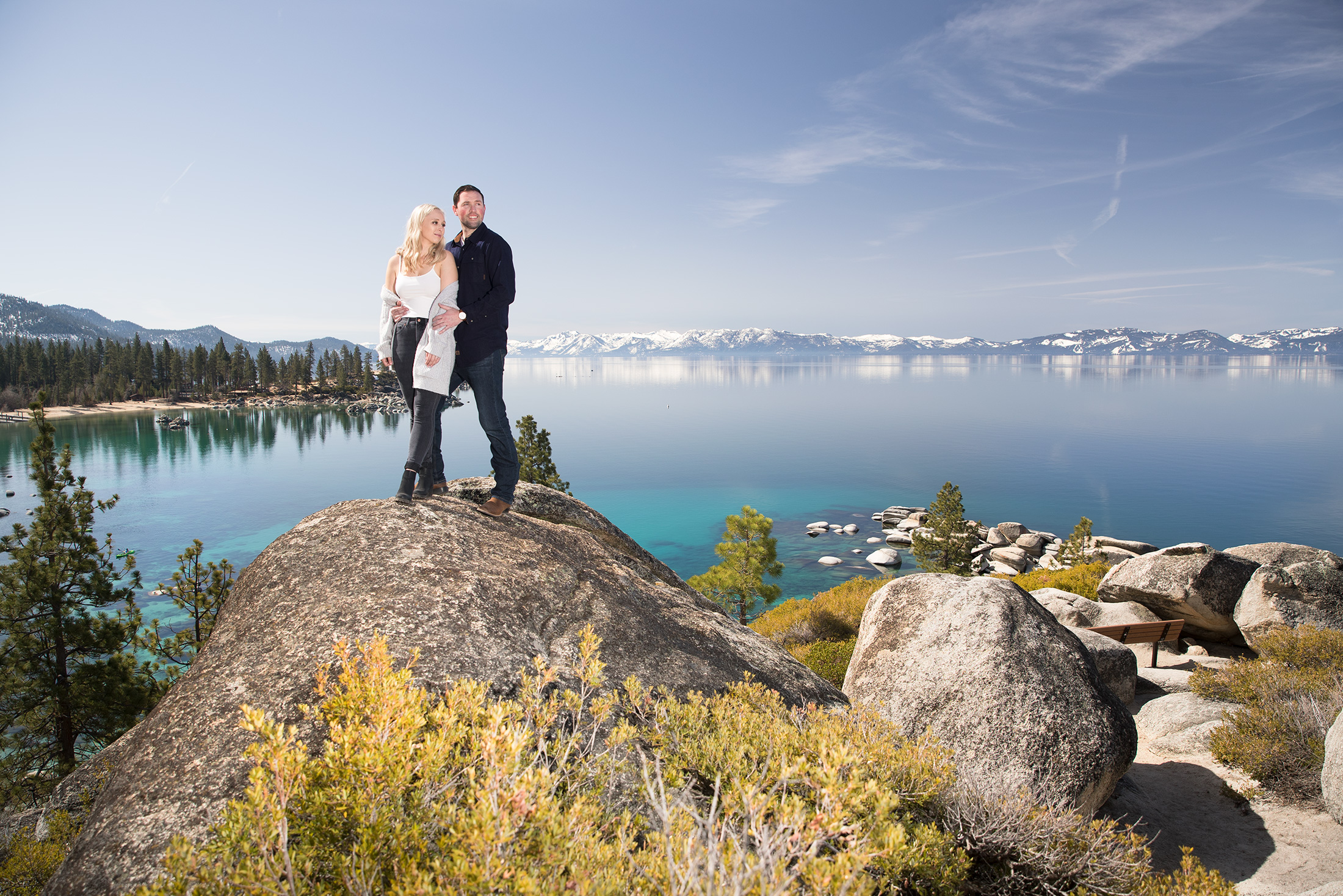 blue-Tahoe-engagement-picture