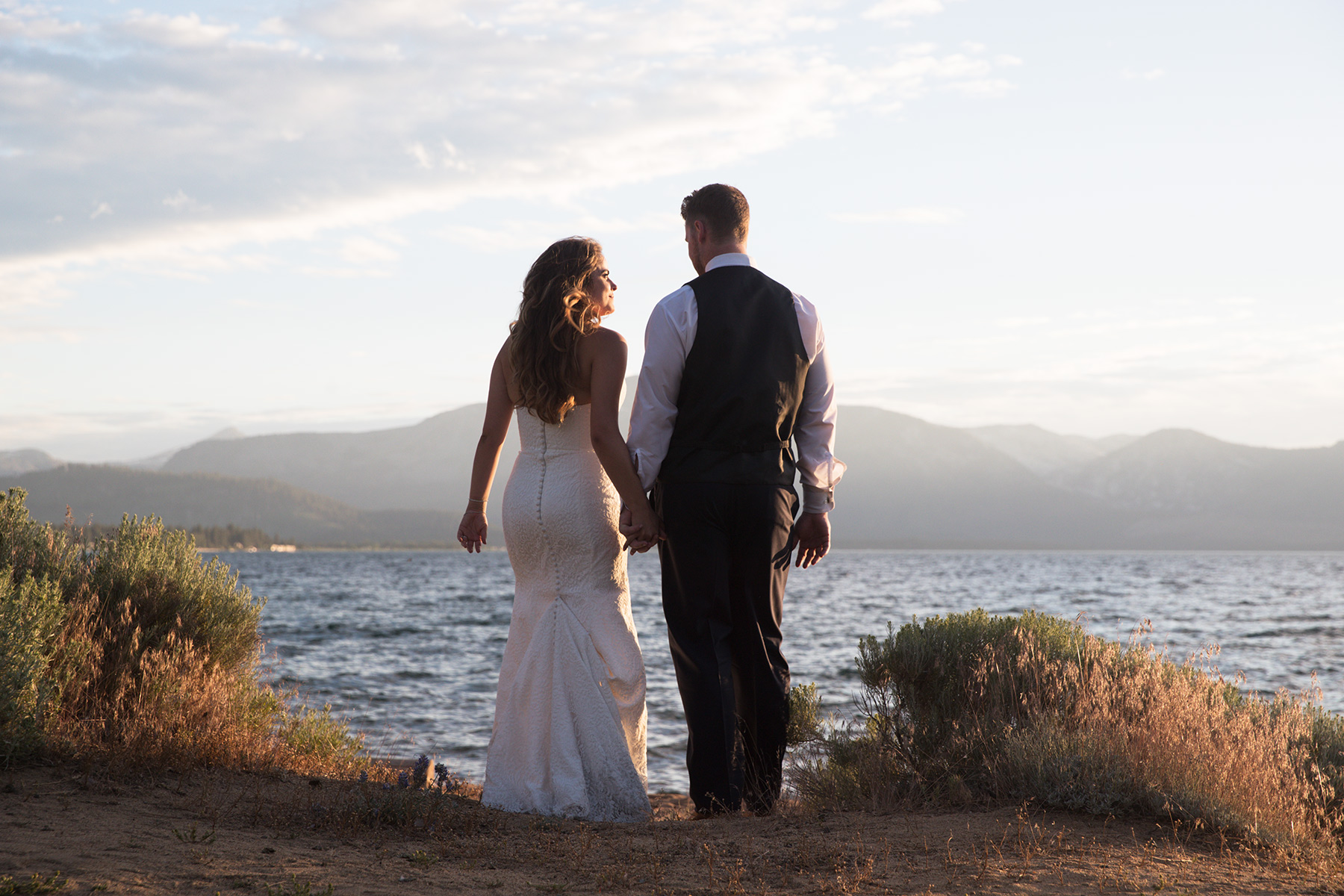 sunset-at-the-lake-Edgewood-wedding