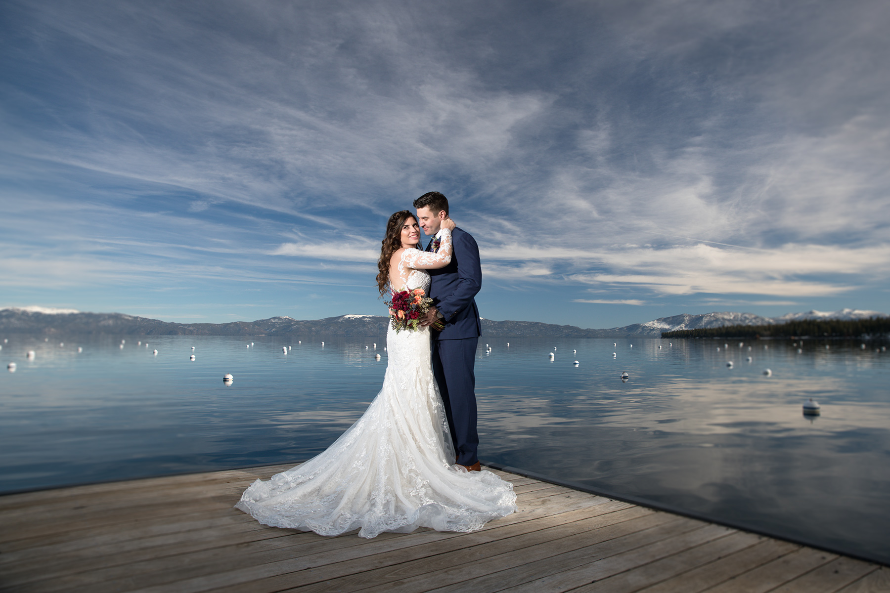 winter-wedding-sky-in-Lake-Tahoe