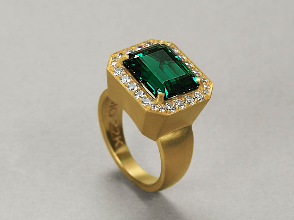 22 karat gold, emerald and diamonds
