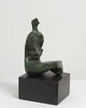 HENRY MOORE  (1898-1986)Bronze, greenish black patina25,7 × 11,7 × 13,3 cmUSD 100,000 