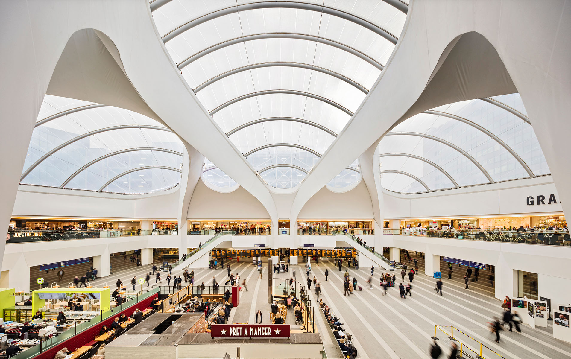 The free form Birmingham New Street Station housing new retail and F&B complex was designed in phases by AZPML, Atkins and Haskoll.Client: Network Rail